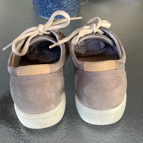 Ecco Women’s Soft 7 Suede Leather Fashion Sneakers. Size 9 - Picture 7 of 10